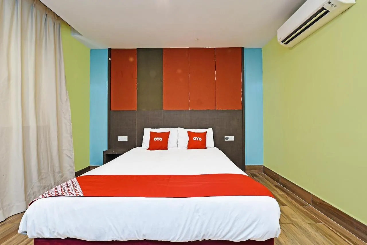 ***  Capital O 90574 Hotel Glo Kuala Lumpur Malaysia